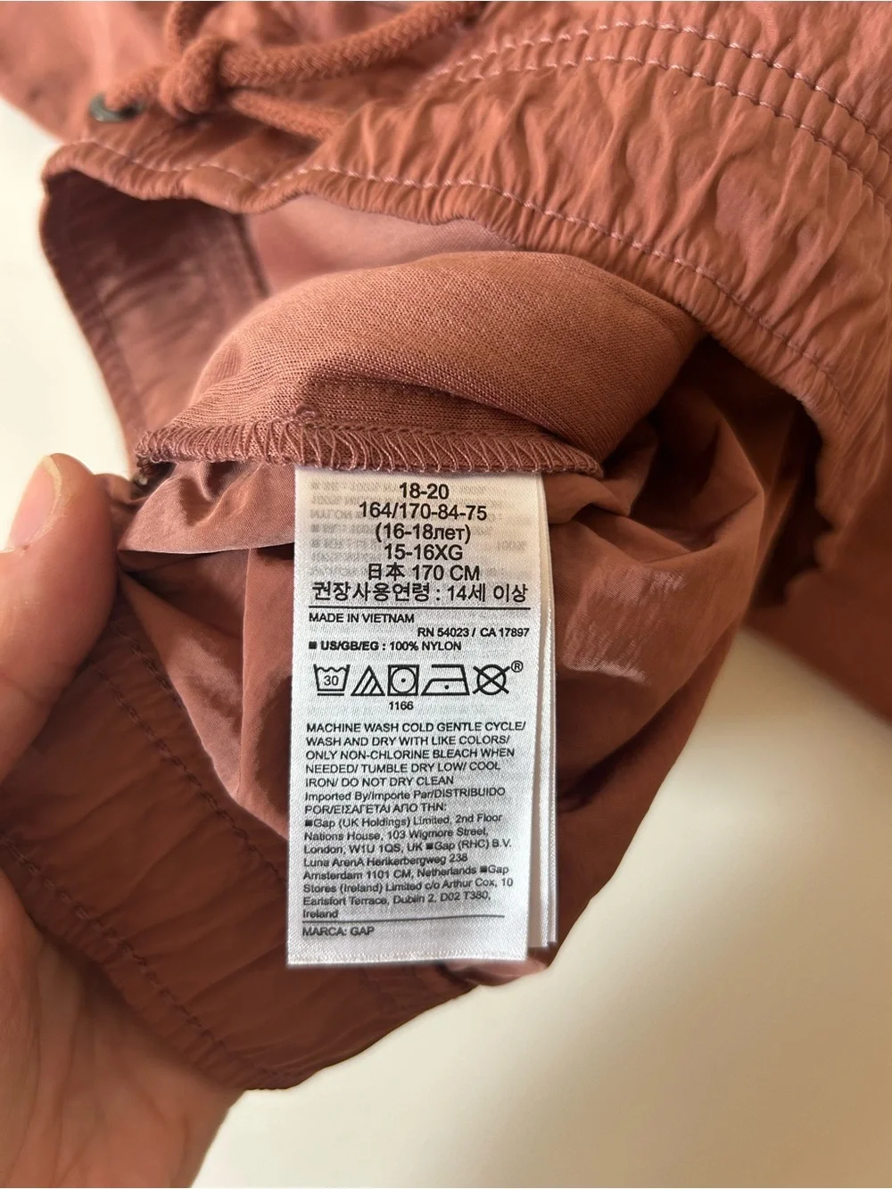 GAP lightweight shorts